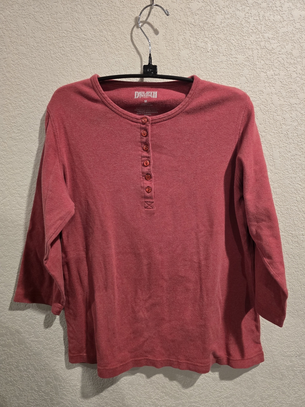 Duluth Trading Co. Women's Medium Rose Red 3/4 Sleeve Henley Shirt 100% Cotton